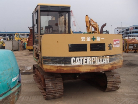 มาอีกแล้วรถขุด CATTERPILLAR E70B
