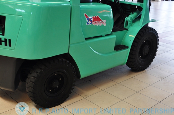 ขายรถโฟล์คลิฟท์มือสอง MITSUBISHI รุ่น FG25 ราคา 275,000 บาท นำเข้าจากประเทศญี่ปุ่น 100\% ไม่เคยใช้งานในประเทศไทย