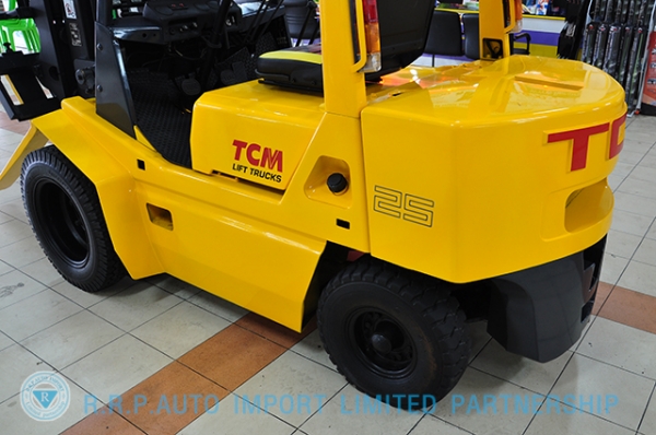 ขายรถโฟล์คลิฟท์มือสอง TCM รุ่น FD25Z1  ราคา 245,000 บาท นำเข้าจากประเทศญี่ปุ่น 100\% ไม่เคยใช้งานในประเทศไทย