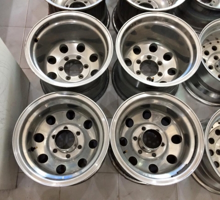 ขายล้อหยดน้ำ ALCOA USA ขอบ 15 หน้า10 หลัง12 6/139.7 ออฟลึกมาก ประมูลจากญี่ปุ่น ขายล้อหยดน้ำ ALCOA USA ขอบ 15 หน้า10 หลัง12 6/139.7 ออฟลึกมาก ประมูลจากญี่ปุ่น
