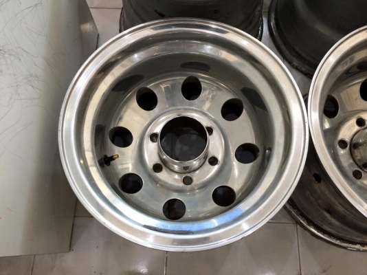 ขายล้อหยดน้ำ ALCOA USA ขอบ 15 หน้า10 หลัง12 6/139.7 ออฟลึกมาก ประมูลจากญี่ปุ่น ขายล้อหยดน้ำ ALCOA USA ขอบ 15 หน้า10 หลัง12 6/139.7 ออฟลึกมาก ประมูลจากญี่ปุ่น