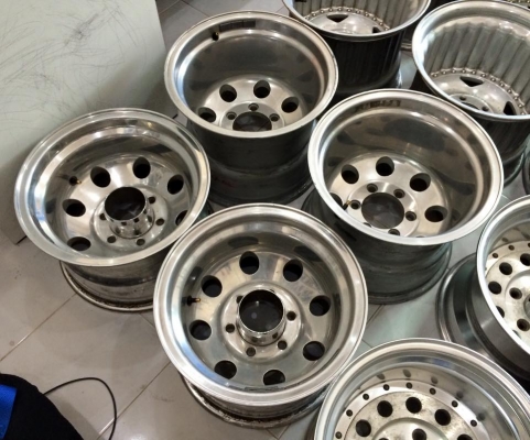 ขายล้อหยดน้ำ ALCOA USA ขอบ 15 หน้า10 หลัง12 6/139.7 ออฟลึกมาก ประมูลจากญี่ปุ่น ขายล้อหยดน้ำ ALCOA USA ขอบ 15 หน้า10 หลัง12 6/139.7 ออฟลึกมาก ประมูลจากญี่ปุ่น