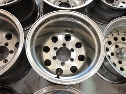 ขายล้อหยดน้ำ ALCOA USA ขอบ 15 หน้า10 หลัง12 6/139.7 ออฟลึกมาก ประมูลจากญี่ปุ่น ขายล้อหยดน้ำ ALCOA USA ขอบ 15 หน้า10 หลัง12 6/139.7 ออฟลึกมาก ประมูลจากญี่ปุ่น