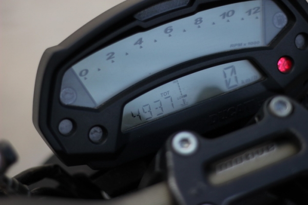 (ดาวน์ 45,000.-) Ducati 795 2012 รถสวยสีเดิม วิ่ง5000