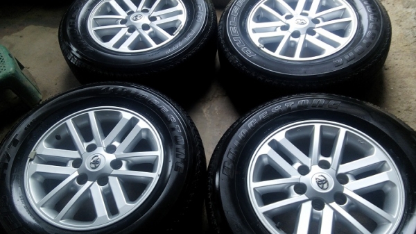 Fortuner Vigo17 พร้อมยาง ปี 13