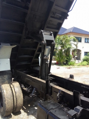 รถดั้มNPR115ปี37สั่งลุยแท้ ท้ายเอฟ พาวเวอร์ แอร์เย็นฉ่ำ เครื่องแน่น คัสซีสวย กระบะยาว3.60เมตร กว้าง2.10เมตร ดั้มยิงหน้า รถสวยทะเบียนพร้อมโอน รถห้างแท้