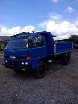 รถดั้มNPR115ปี37สั่งลุยแท้ ท้ายเอฟ พาวเวอร์ แอร์เย็นฉ่ำ เครื่องแน่น คัสซีสวย กระบะยาว3.60เมตร กว้าง2.10เมตร ดั้มยิงหน้า รถสวยทะเบียนพร้อมโอน รถห้างแท้