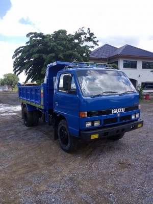 รถดั้มNPR115ปี37สั่งลุยแท้ ท้ายเอฟ พาวเวอร์ แอร์เย็นฉ่ำ เครื่องแน่น คัสซีสวย กระบะยาว3.60เมตร กว้าง2.10เมตร ดั้มยิงหน้า รถสวยทะเบียนพร้อมโอน รถห้างแท้