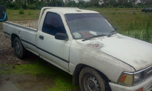 ขายด่วน Toyota Mighty หัวเดียว เบนซินปี90 ถูกๆครับ