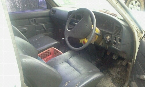 ขายด่วน Toyota Mighty หัวเดียว เบนซินปี90 ถูกๆครับ