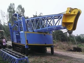 รับตอกเสาเข็มด้วยปั้นจั่นตีนตะขาบ