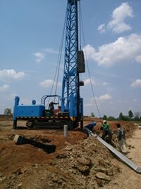 รับตอกเสาเข็มด้วยปั้นจั่นตีนตะขาบ