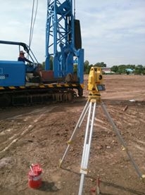 รับตอกเสาเข็มด้วยปั้นจั่นตีนตะขาบ