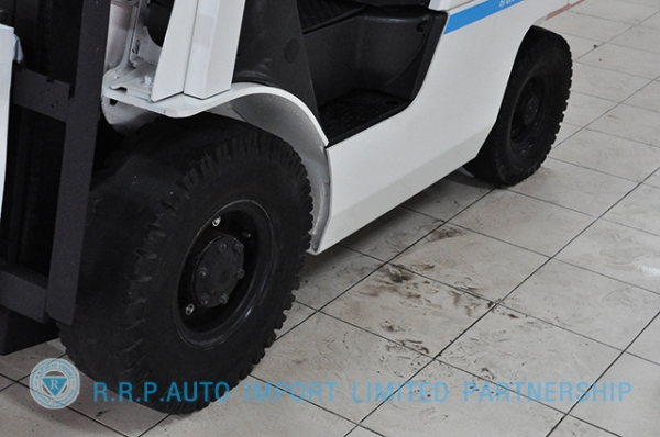 ขายรถโฟล์คลิฟท์มือสอง NISSAN รุ่น NL01 ราคา 185,000 บาทนำเข้าจากประเทศญี่ปุ่น 100\% ไม่เคยใช้งานในประเทศไทย