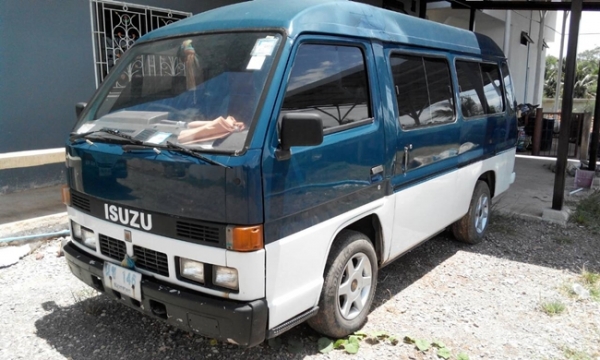 รถตู้ อีซูซุ บัดดี้ ISUZU buddy