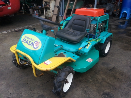 ขายรถตัดหญ้านั่งขับ masco  นำเข้าญี่ปุ่น