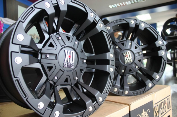 XD*SERIES XD822 ขอบ17X9 ออฟ-12 6H135/139.7 สีดำด้าน
