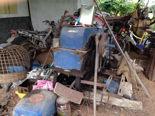 ขายเครื่องอัดฟาง แบบป้อน