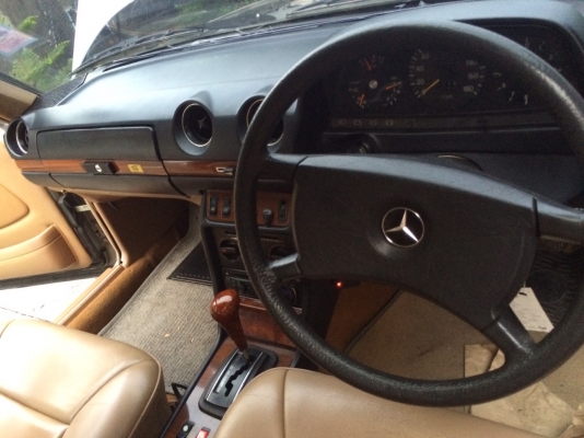 ขายด่วนก่อนทำสีและซ่อมใหญ่  BENZ 300D วางเครื่อง เจแล้ว