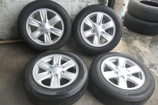 ล้อแม็ก 16นิ้ว 6รู อีซูสุ พร้อมยาง สวยๆ 4 ล้อ ราคา 7900 บาท