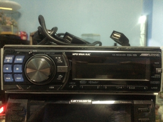 Alpine CDA-105 24Bit DAC USB IPOD MP3-RW CD-RW FMคลื่นไทย ปรีเอ้า3ชุด คุมกล่องCD พร้อมรีโมทและสายต่อUSB สภาพสวยมากๆๆ มือ2 อเมริกา