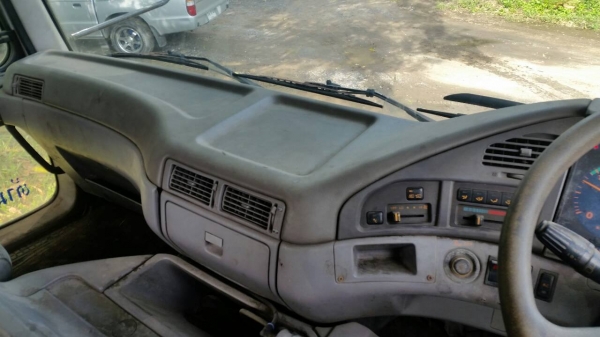 ขายสิบล้อหัวลากHino