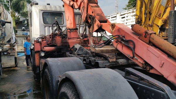 ขายสิบล้อหัวลากHino