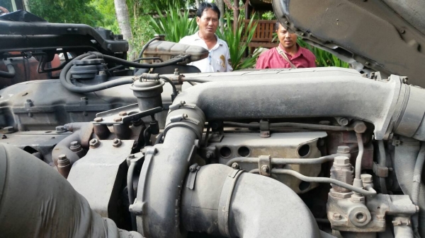 ขายสิบล้อหัวลากHino