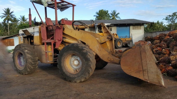 รถตัก KOMATSU  510.   สนใจติดต่อ  081 - 6079515