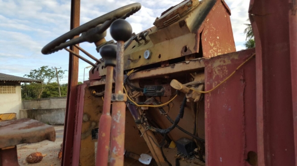 รถตัก KOMATSU  510.   สนใจติดต่อ  081 - 6079515