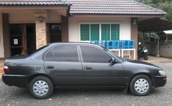 ขายโคโรล่า 1.3 GL โฉมสามห่วงเอกสารพร้อมโอนภาษีเต็มสวยทั้งภายนอกและภายในเครื่องดีช่วงล่างดีแอร์เย็นเจ้าของรักษาดี