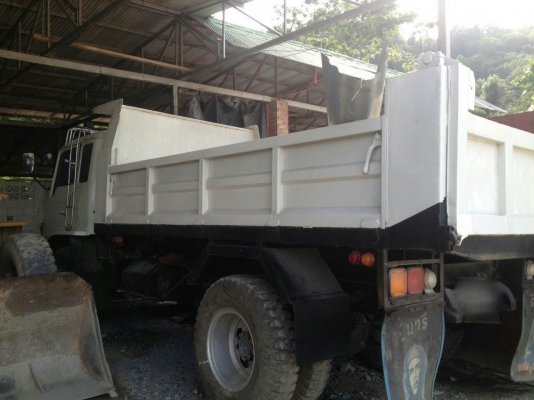 รถฮีโน่ 6 ล้อดั๊ม FF 168 แรงม้า.   สนใจติดต่อ  081 - 6079515