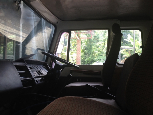 รถฮีโน่ 6 ล้อดั๊ม FF 168 แรงม้า.   สนใจติดต่อ  081 - 6079515