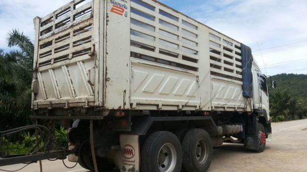 รถอีซูซุ 10 ล้อดั้ม FXZ 360 แรงม้า. ปี 55 , ( ขายแม่ , ลูก. ) , ( รถวิ่ง 28x,xxx กม. )    สนใจติดต่อ  081 - 6079515