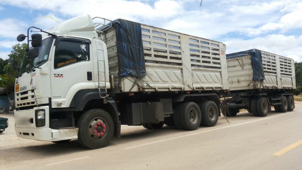 รถอีซูซุ 10 ล้อดั้ม FXZ 360 แรงม้า. ปี 55 , ( ขายแม่ , ลูก. ) , ( รถวิ่ง 28x,xxx กม. )    สนใจติดต่อ  081 - 6079515