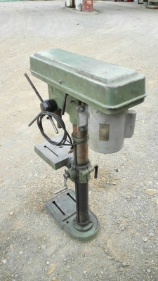 ===== Sold Out!! ===== สว่านแท่น KING ขนาดกลาง สภาพนางฟ้า มอเตอร์ 1/2 HP. 220V. ไฟบ้าน แน่นทุกจุด 089-2499-123 นครปฐม