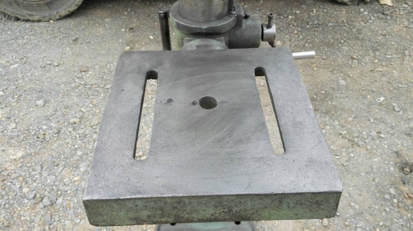 ===== Sold Out!! ===== สว่านแท่น KING ขนาดกลาง สภาพนางฟ้า มอเตอร์ 1/2 HP. 220V. ไฟบ้าน แน่นทุกจุด 089-2499-123 นครปฐม