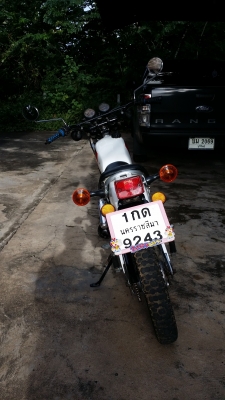 ขาย dt125 mx สีขาวตรงเล่ม รหัส 2no ทะเบียนเต็ม พร้อมโอน รถชื่อผมเอง ราคา 28,000 บาท ขาย dt125 mx สีขาวตรงเล่ม รหัส 2no ทะเบียนเต็ม พร้อมโอน รถชื่อผมเอง ราคา 28,000 บาท