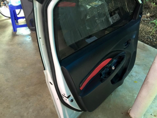 ขายประตูหน้า ข้างซ้ายนิววีออส