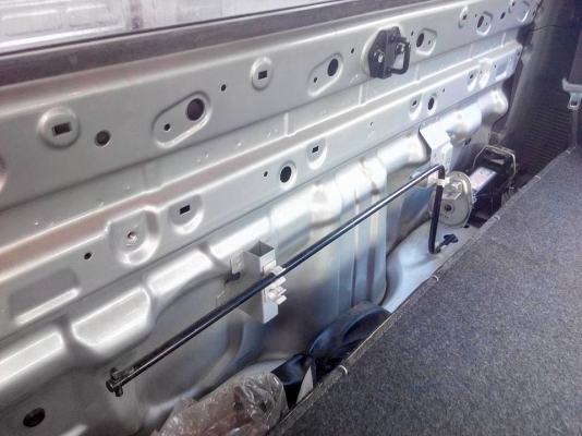 ขายford4ประตูปี04สภาพพร้อมใช้เกือบ100เปอร์เซ็นมือเดียวจากห้าง ใช้งานน้อยภายในใหม่กริ๊บ ขายford4ประตูปี04สภาพพร้อมใช้เกือบ100เปอร์เซ็นมือเดียวจากห้าง ใช้งานน้อยภายในใหม่กริ๊บ