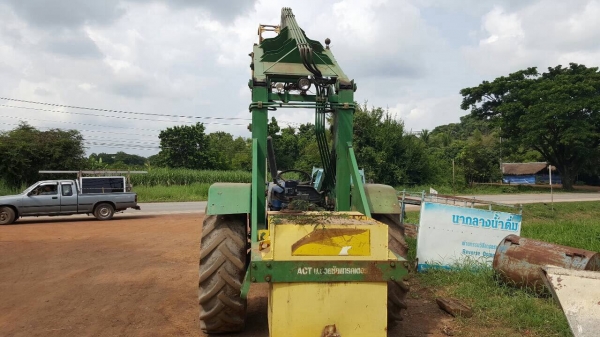 ขายรถไถ FORD 5000 T3 ติดคีบอวยชัยแทรคเตอร์ เอกสารเล่มทะเบียนครบ รถพร้อมใช้เครื่องดี ราคาต่อรองได้ครับ ขายรถไถ FORD 5000 T3 ติดคีบอวยชัยแทรคเตอร์ เอกสารเล่มทะเบียนครบ รถพร้อมใช้เครื่องดี ราคาต่อรองได้ครับ