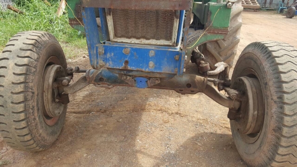 ขายรถไถ FORD 5000 T3 ติดคีบอวยชัยแทรคเตอร์ เอกสารเล่มทะเบียนครบ รถพร้อมใช้เครื่องดี ราคาต่อรองได้ครับ ขายรถไถ FORD 5000 T3 ติดคีบอวยชัยแทรคเตอร์ เอกสารเล่มทะเบียนครบ รถพร้อมใช้เครื่องดี ราคาต่อรองได้ครับ