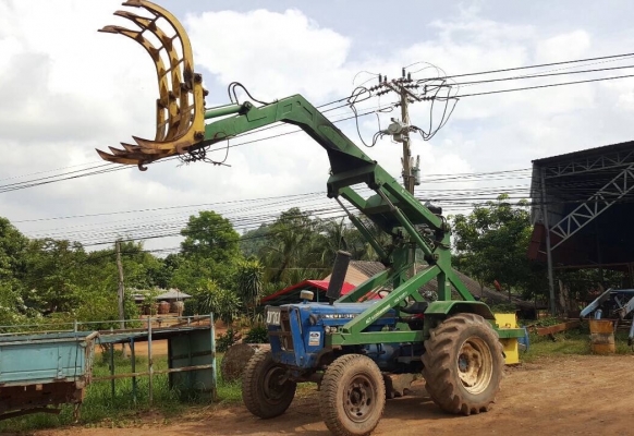 ขายรถไถ FORD 5000 T3 ติดคีบอวยชัยแทรคเตอร์ เอกสารเล่มทะเบียนครบ รถพร้อมใช้เครื่องดี ราคาต่อรองได้ครับ