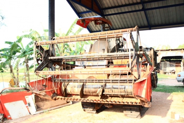 ขายด่วนรถเกี่ยวนวดข้าว DC-60-PLUS