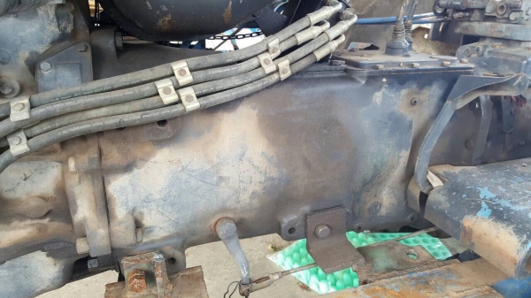 ขายรถไถ FORD 6610 เสื้อลาย พร้อมคีบอ้อยขาคู่ เอกสารเล่มทะเบียนครบ พร้อมอุปกรณ์ผานดันหน้า และผาน 6