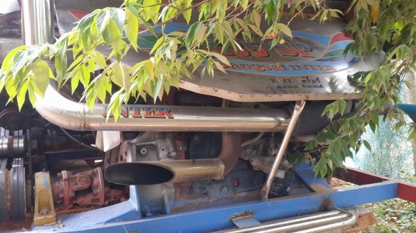 ขายรถเกี่ยวข้าวบางไทรHINO JO8C 260 เทอร์โบว์ สภาพเดิมใช้งานน้อยลงนาปี รถอีสาน ตู้ดี เครื่องแน่น ตู้แสตนเลสเดิมโรงงาน ไดกิ้น23 12HT