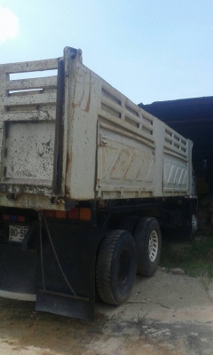 สิบล้อดั้มอีสุสุ นางฟ้า  240  แรงม้า 2 เพลา รถห้างแท้  พร้อมใช้งาน   เล่มติดมือ