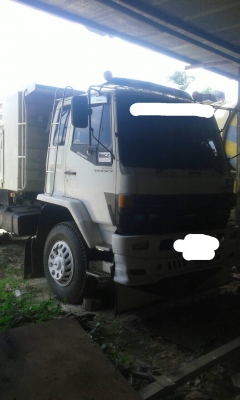 สิบล้อดั้มอีสุสุ นางฟ้า  240  แรงม้า 2 เพลา รถห้างแท้  พร้อมใช้งาน   เล่มติดมือ