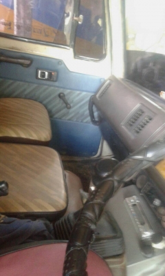 สิบล้อดั้มอีสุสุ นางฟ้า  240  แรงม้า 2 เพลา รถห้างแท้  พร้อมใช้งาน   เล่มติดมือ