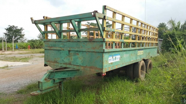 ขายสารี่ลากอ้อย 8 ล้อ ยาว 6 เมตร สภาพพร้อมบรรทุก เหล็กฉากแข็งแรง ราคาต่อรองได้ครับ